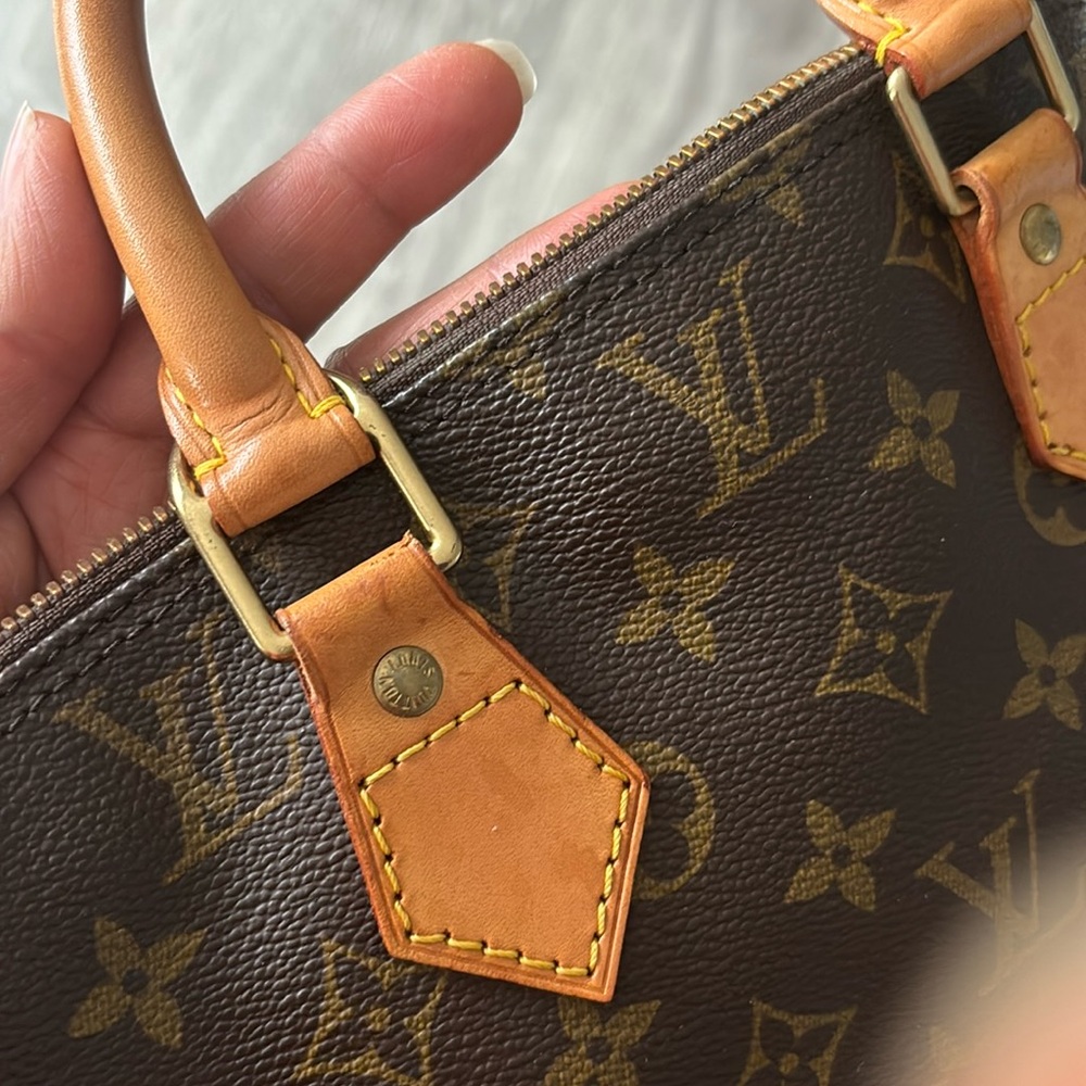 LV Alma Handbag - Picture 7 of 11